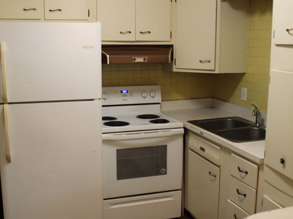 5th image of 3105 Roosevelt Blvd #B