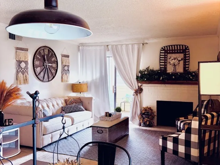 Quail Creek Apts. — Photo 2