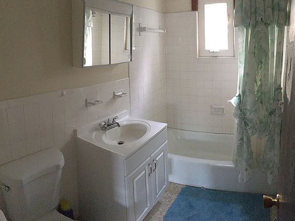 Upstairs Bathroom