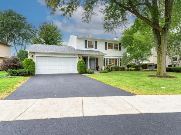 1326 S Fernandez Ave, Arlington Heights, IL 60005
