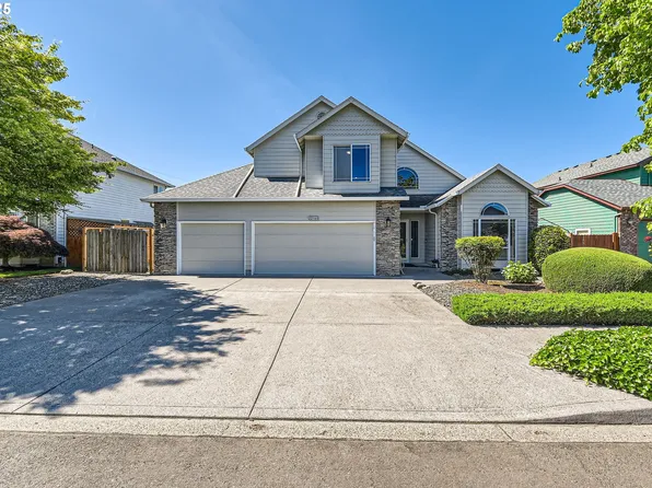22160 NE Lachenview St, Fairview, OR 97024