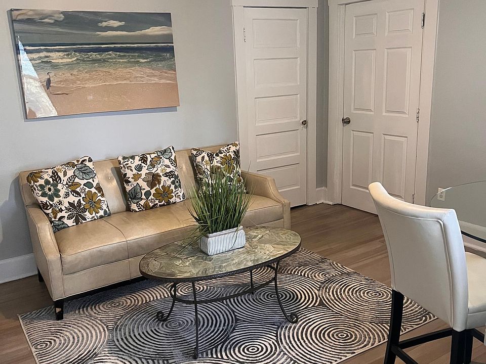 1st image of 4605 Calvert Rd #202