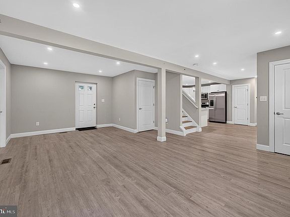 3rd image of 62 Higgins Ave