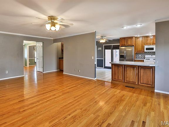 5th image of 5320 Royal Hills Dr