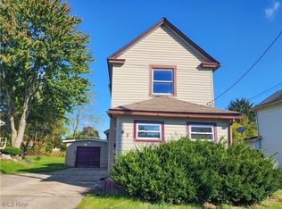 97 Spring St, Struthers, OH 44471