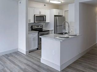 10069 NW 4th St #102, Hollywood, FL 33024