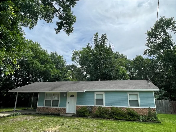 612 Lake Sequoyah Dr, Fayetteville, AR 72701