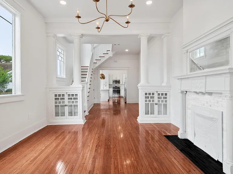 2500 Peniston St #2500 — Photo 3