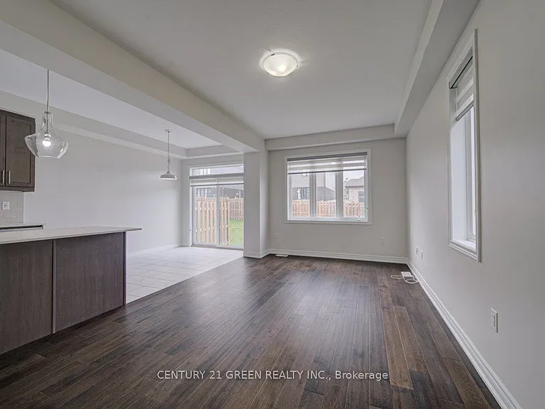 30 Baker Ln — Photo 7
