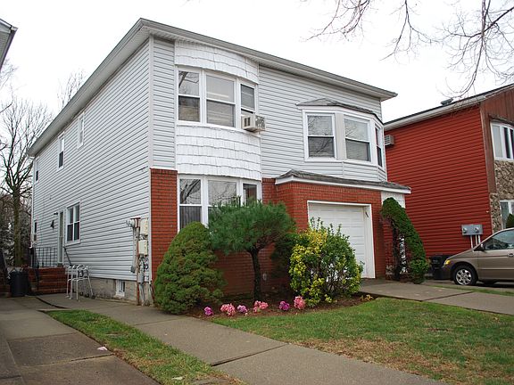 3rd image of 988 Westwood Ave