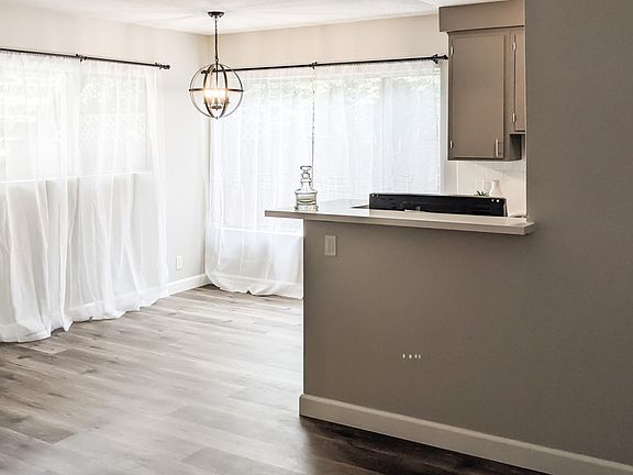 2nd image of 1626 Armacost Ave #4