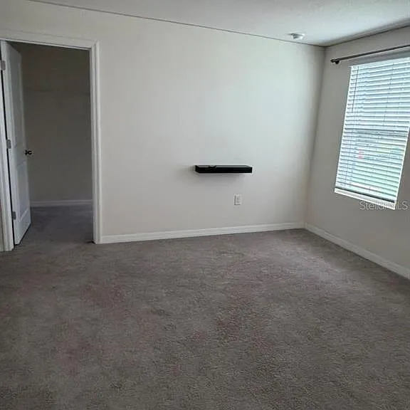 8735 SW 46th Ave — Photo 2