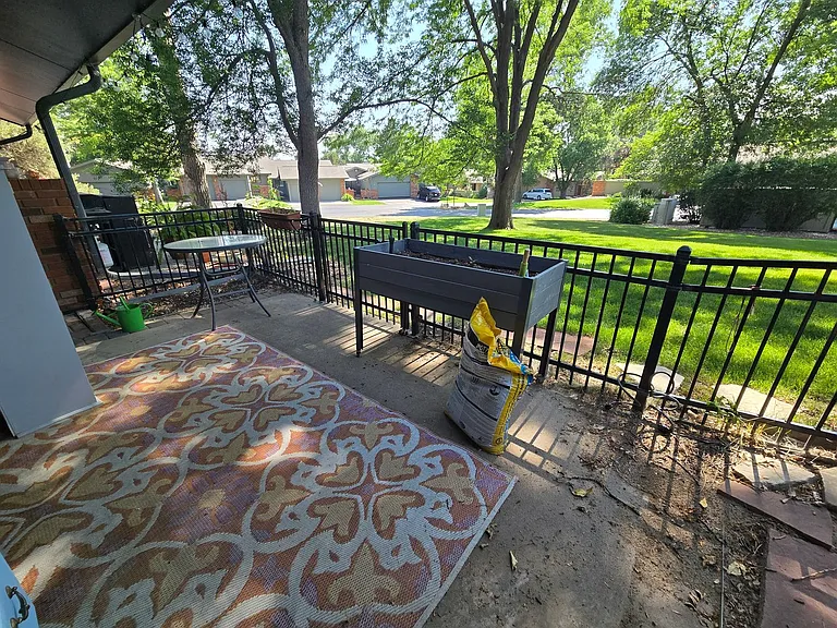 1541 Adriel Ct — Photo 30