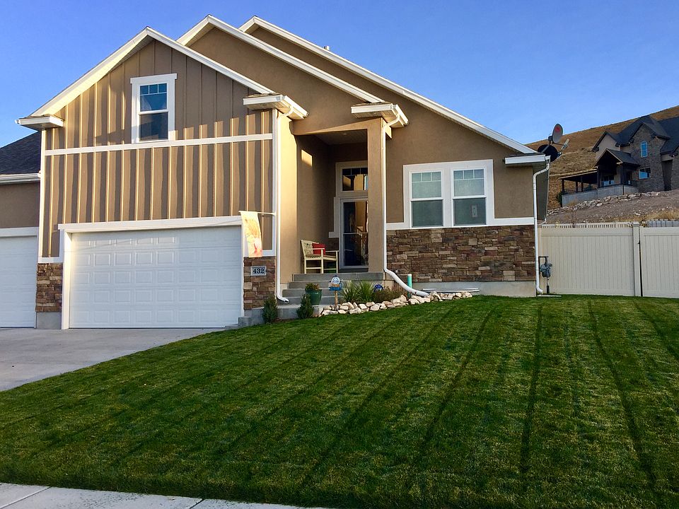 1st image of 432 Tamarack Dr