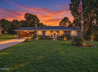 7365 White Pine Cir, Bristol, VA 24202