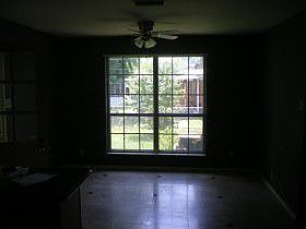 4th image of 2702 Wembley Dr