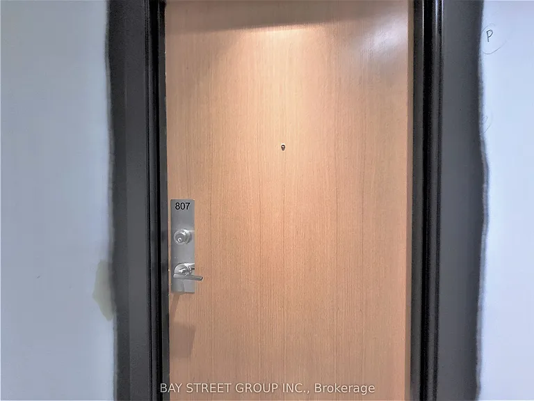 1787 Saint Clair Ave W #807 — Photo 4
