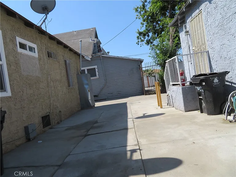 3923 S Normandie Ave — Photo 34