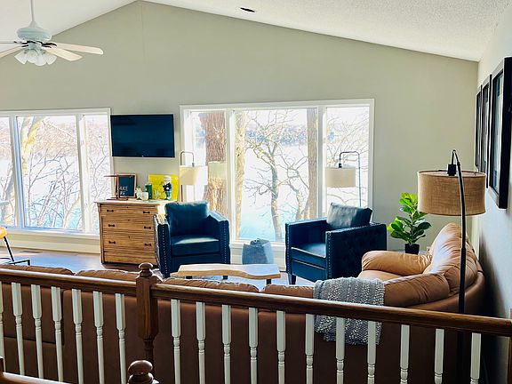 4th image of 781 Shoreacres Dr