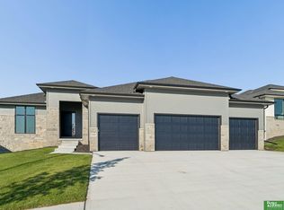 5606 N 198th St, Elkhorn, NE 68022