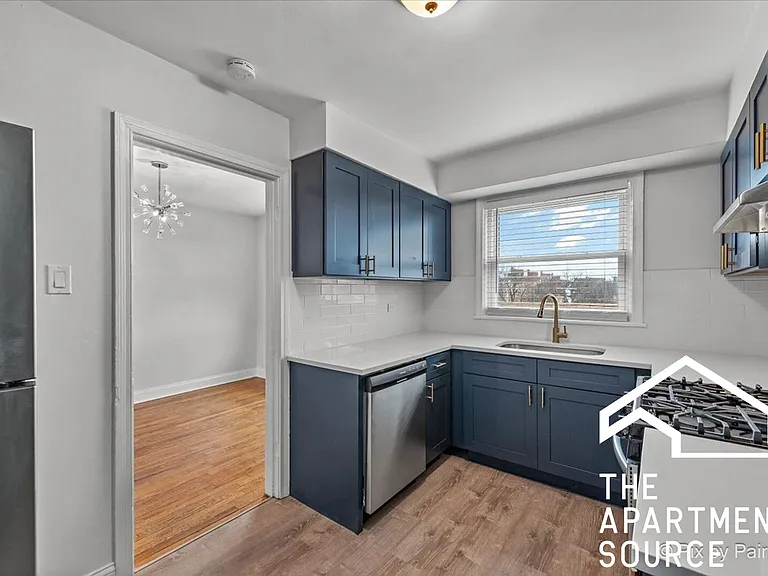 2727 W Berwyn Ave #1 — Photo 2