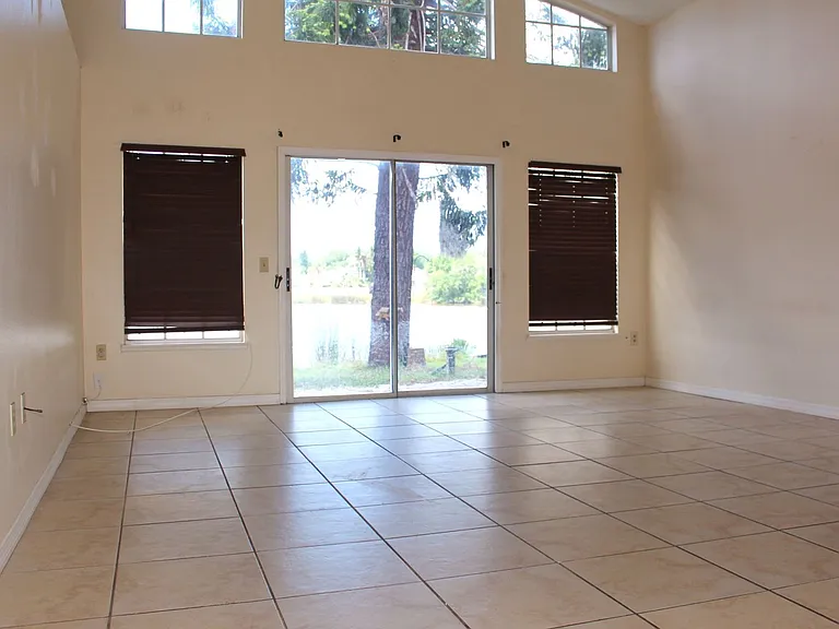3036 Dellcrest Pl — Photo 3