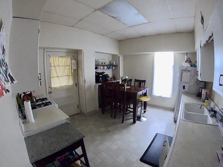 116 College Ave NE — Photo 16