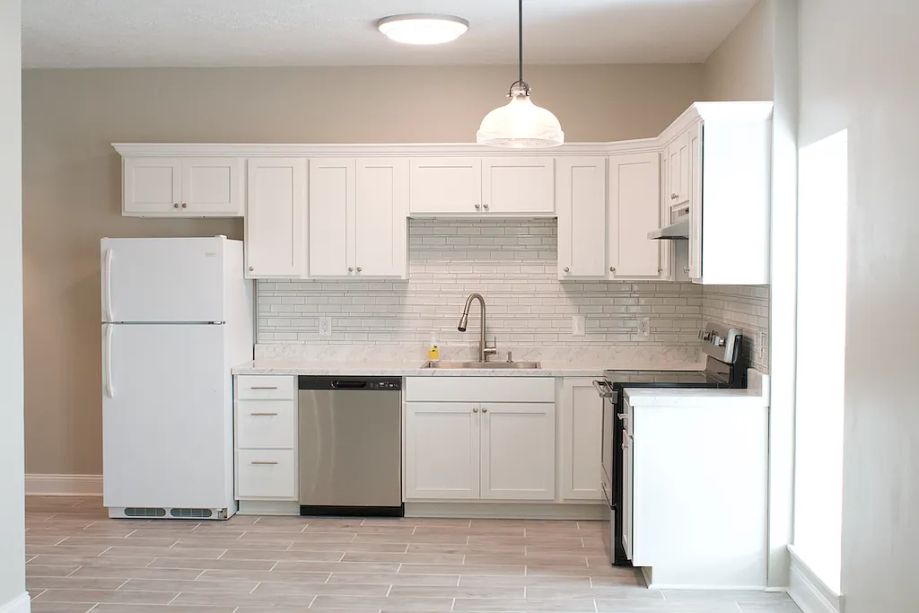 2 bed, 1.0 bath, 900 sqft, $950 — Photo 1