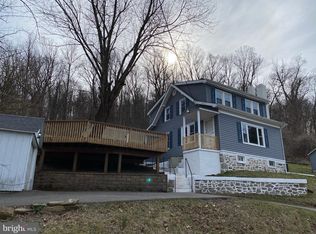 2012 Weisstown 2012r Rd, Bechtelsville, PA 19505