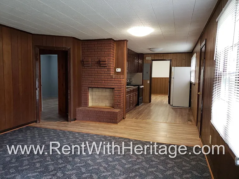 11931 Veterans Memorial Hwy — Photo 9