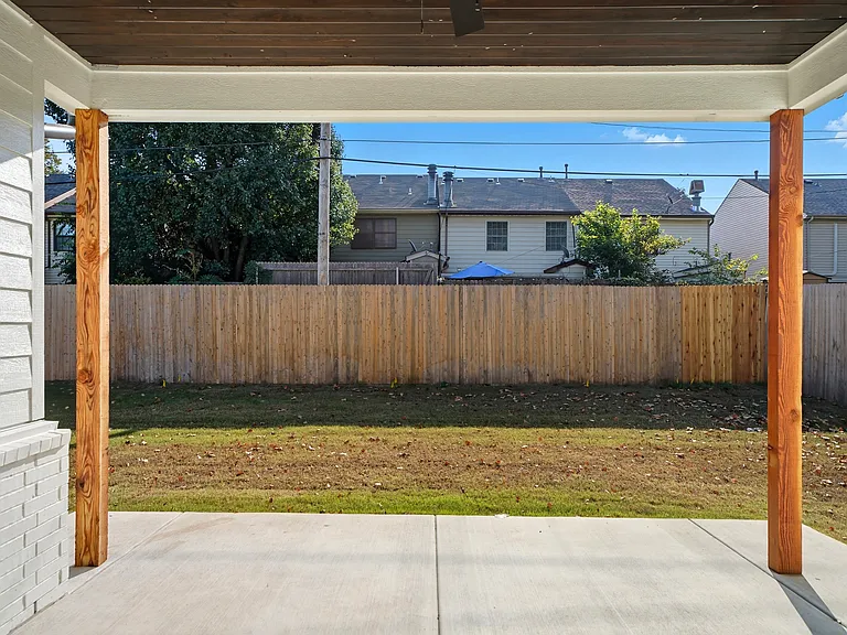 3921 S Madison Ave — Photo 53