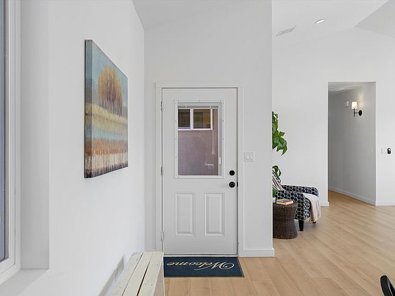2nd image of 14 Eagle Run Ct