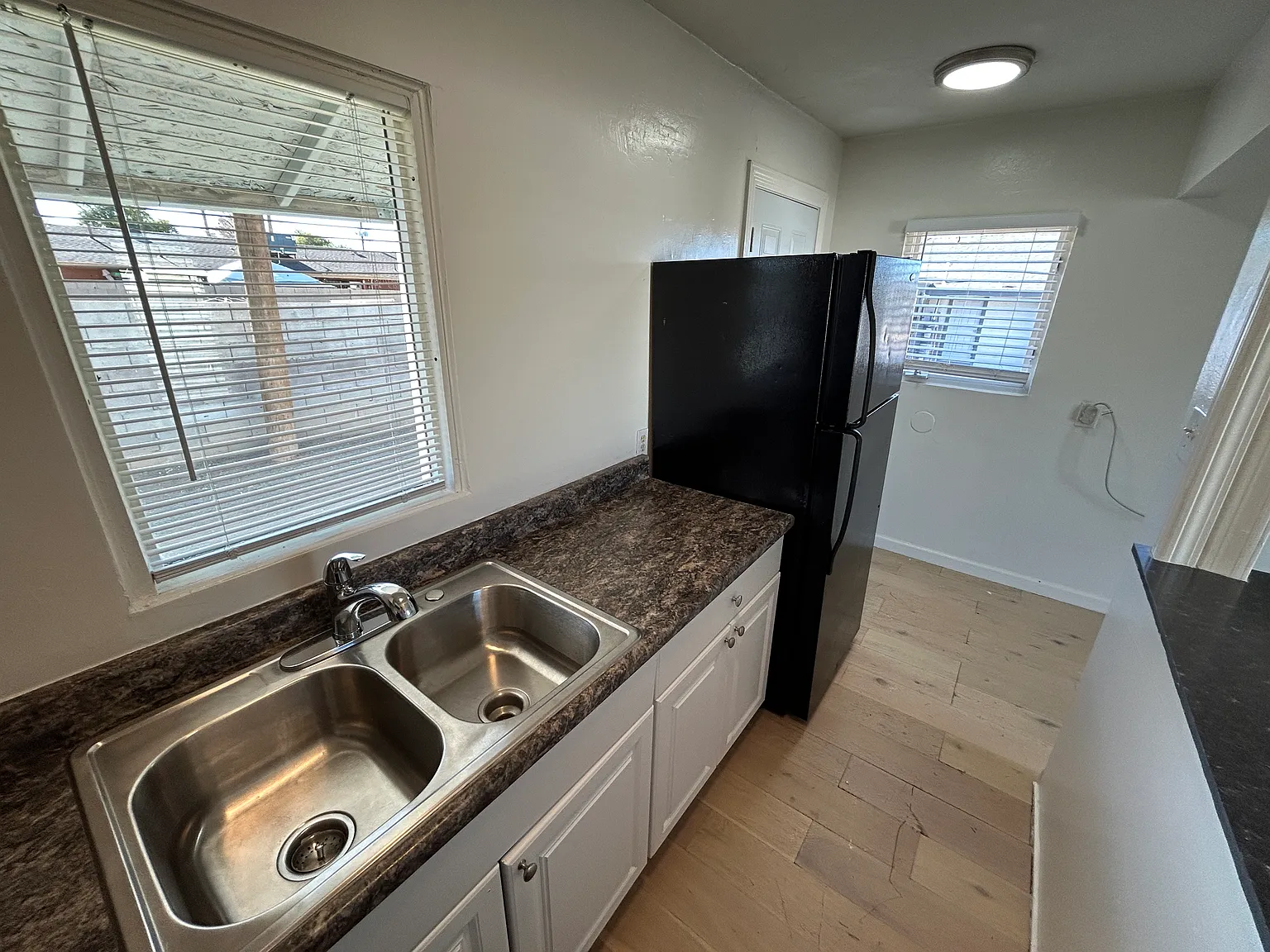 1 bed, 1.0 bath, 664 sqft, $995 — Photo 3