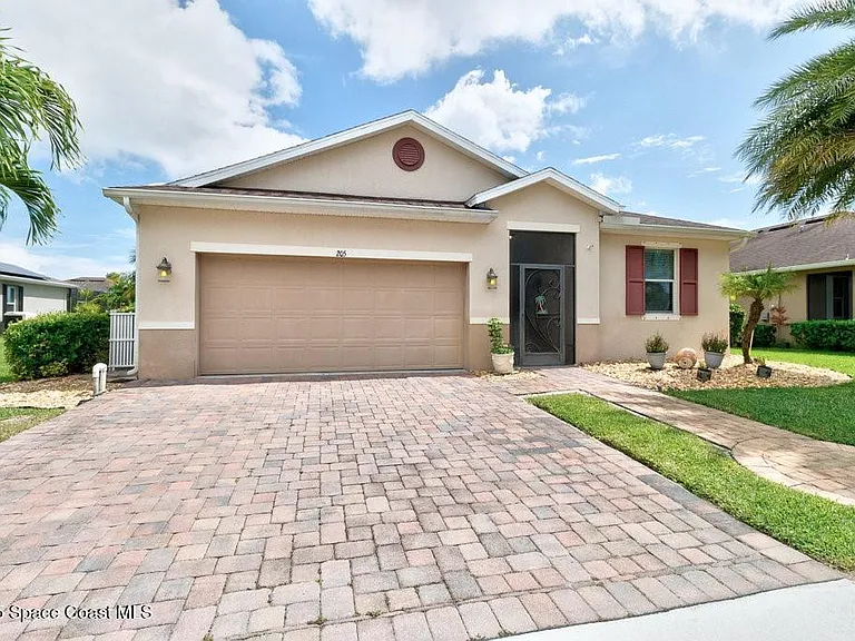205 Bellamy Trl — Photo 2