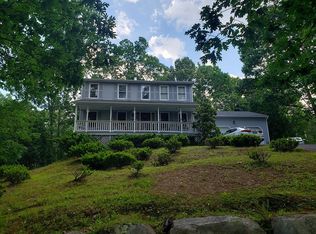 22 Ridgewood Dr, Scituate, RI 02857