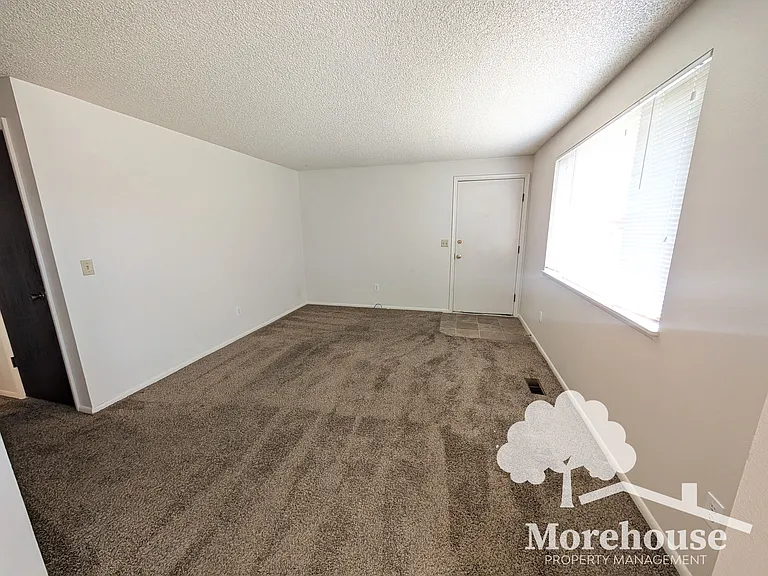 2054 S Colorado Ave — Photo 4