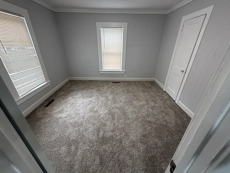 310 Pineview St — Photo 3