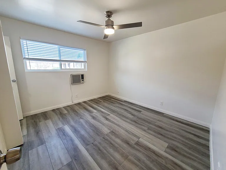 206 N Myers St #C — Photo 23