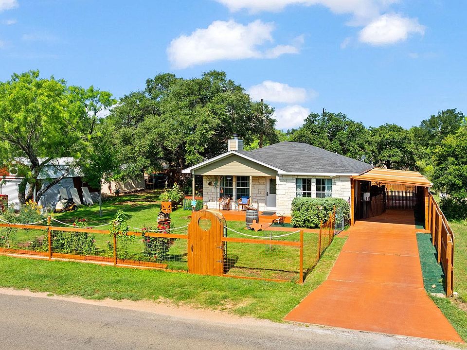 1st image of 808 Pecan Ln
