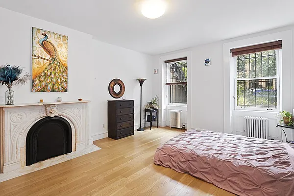 Rented by Dwell Residential Inc | media 30