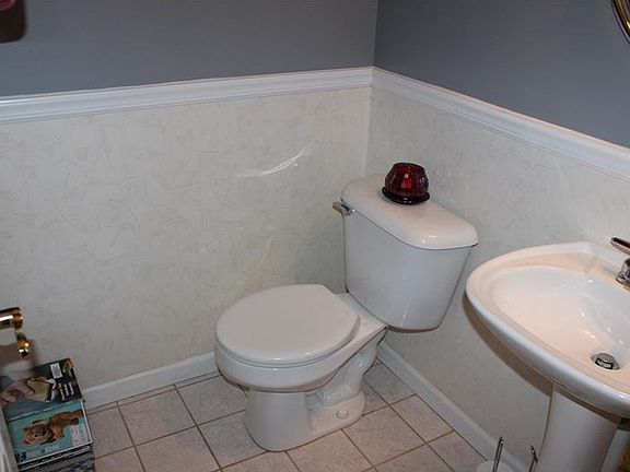 5th image of 122 Terra Dr