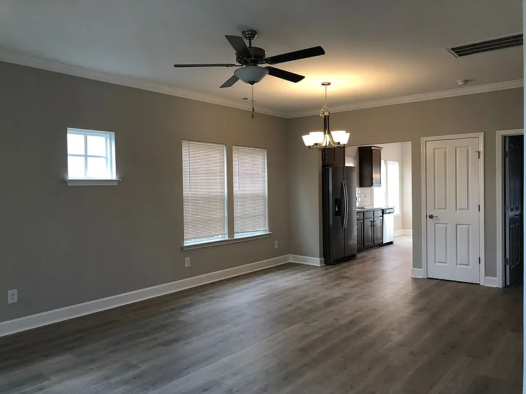 813 Goswell Dr #336 — Photo 3