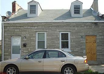 1st image of 207-209 E Schirmer St
