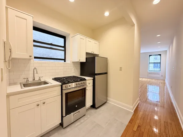 316 East 34th Street image 1 of 7