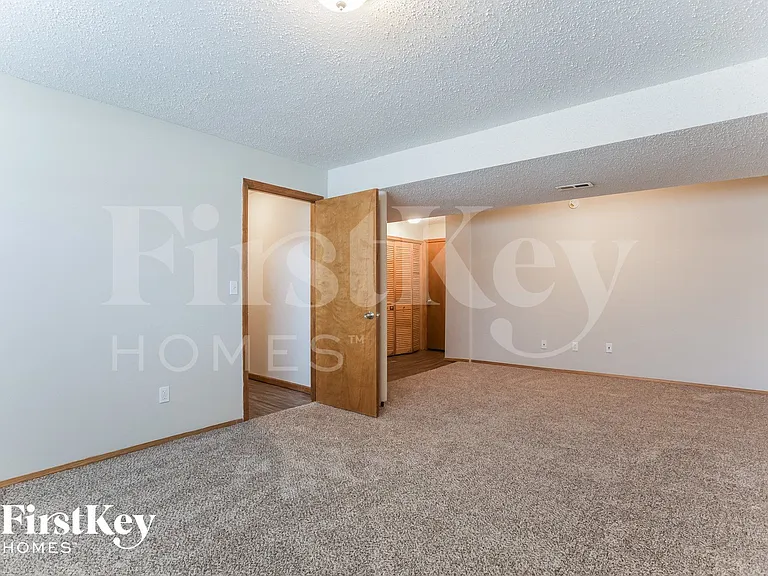 306 Copeland Dr — Photo 13