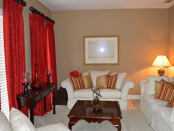 3rd image of 4726 Cedar Wood Dr