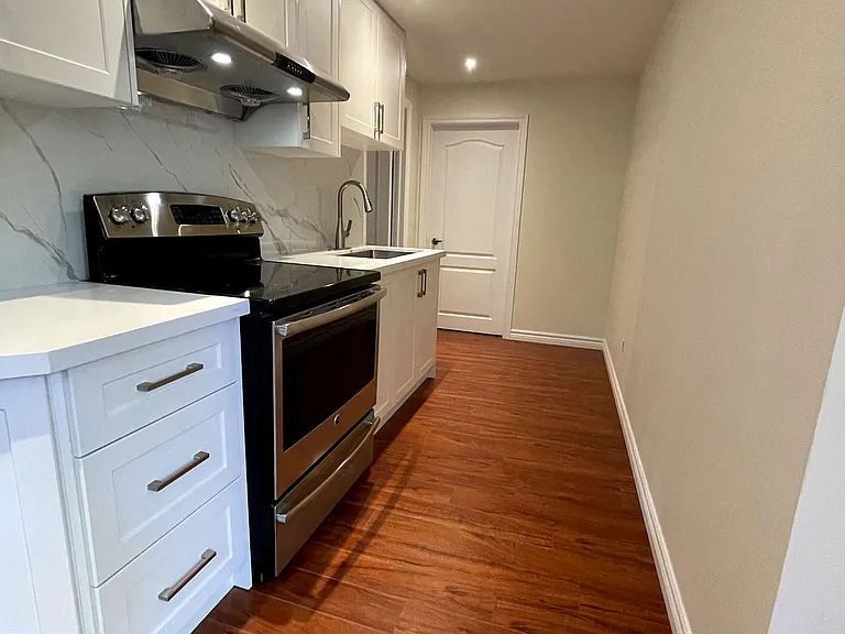 320 Drewry Ave #BASEMENT — Photo 4