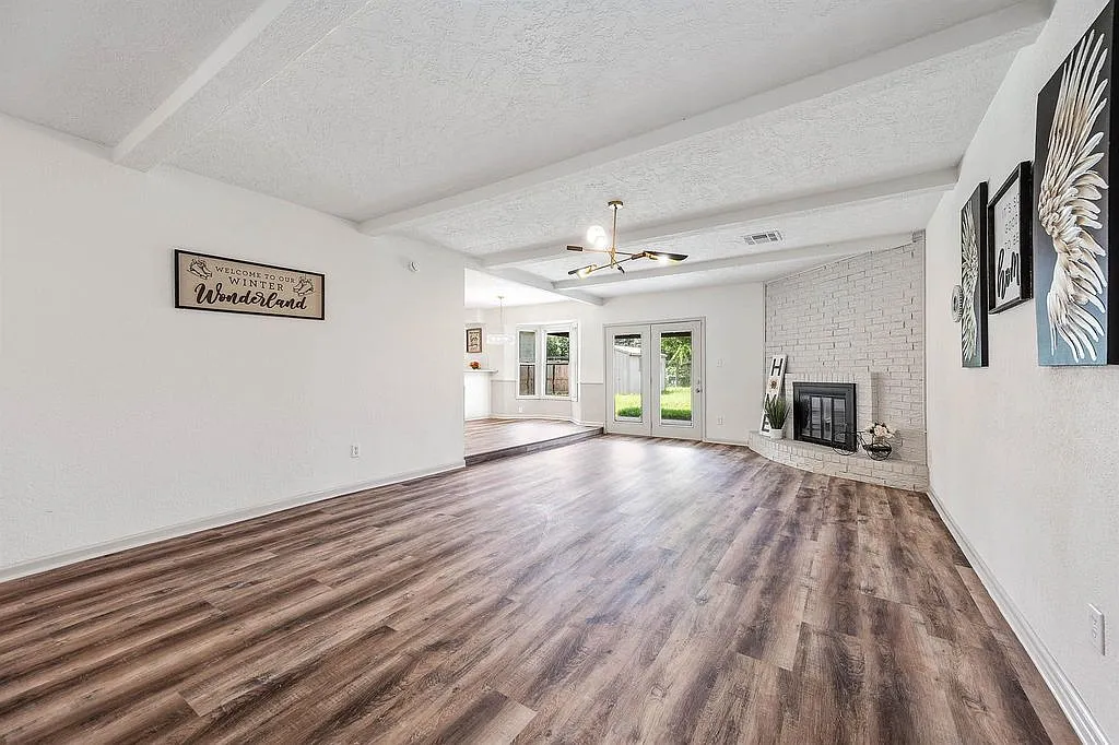 3 bed, 1635 sqft, $2,000 — Photo 3