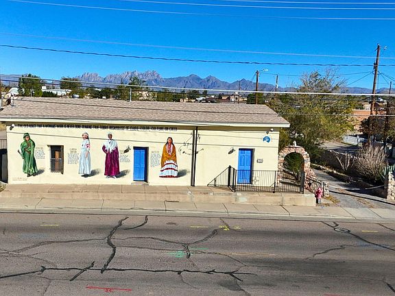 3rd image of 606 N Mesquite St