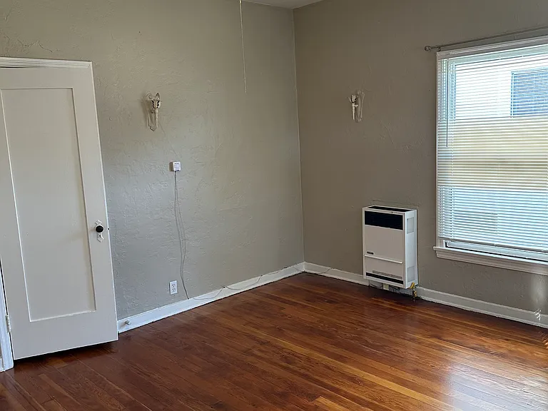 401 S Verdugo Rd #1 — Photo 11